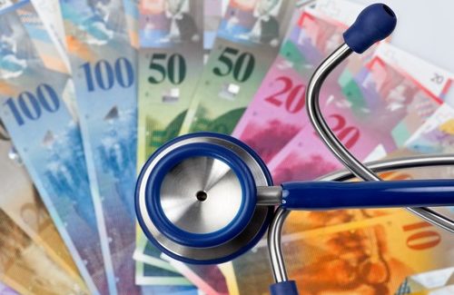 Assurance maladie: comparaison des hausses de primes. MultiCredit finance vos projets dans toute la suisse.